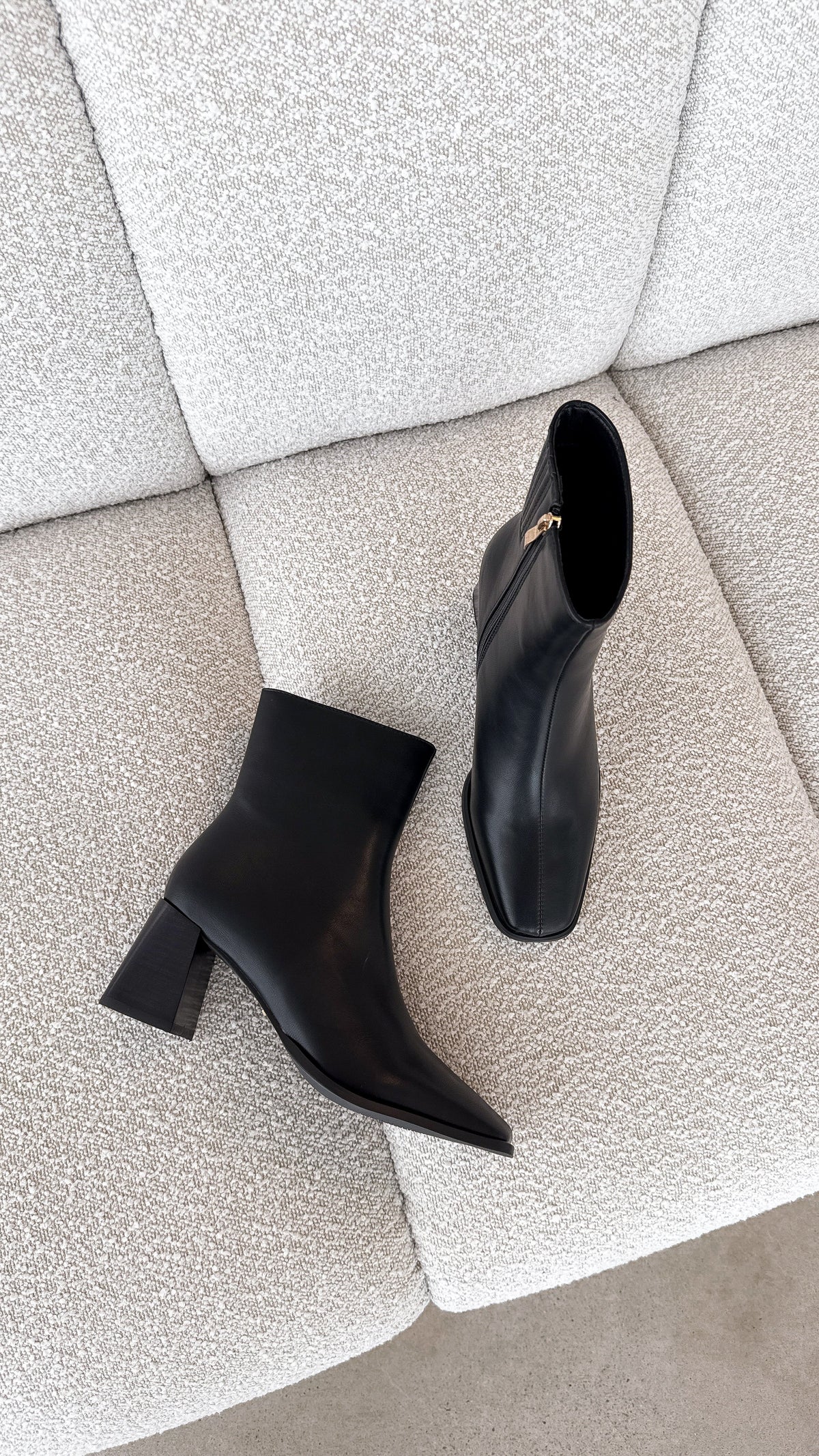 Alania Boots - Black