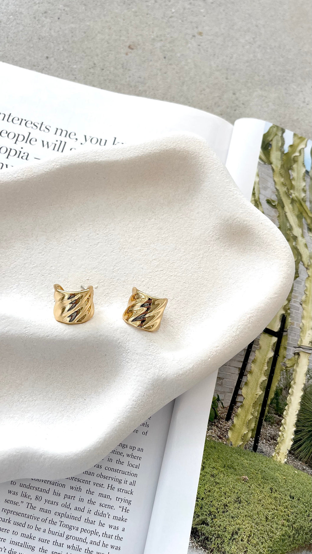 Vera Textured 18K Gold Plated Earrings - Gold